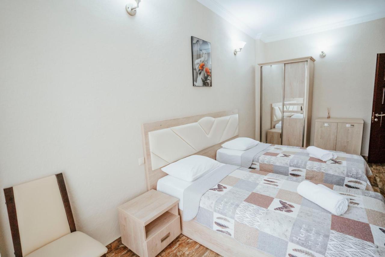 Hotel General Батуми Экстерьер фото