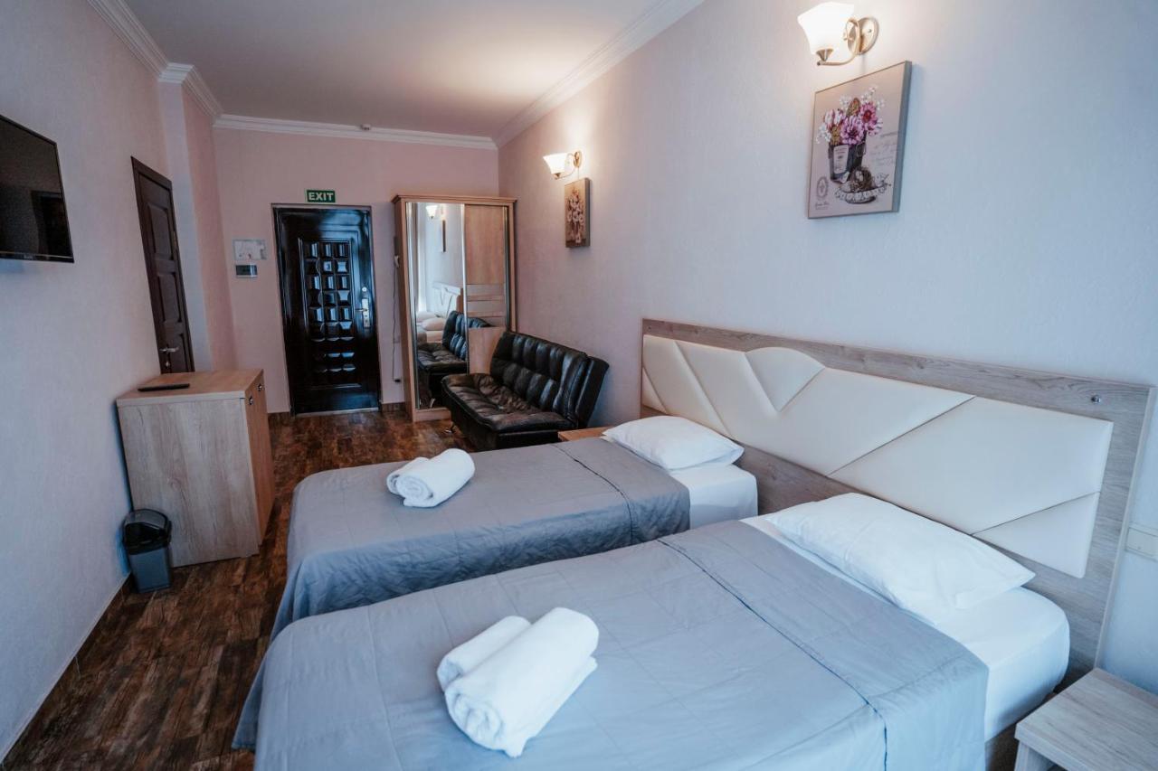 Hotel General Батуми Экстерьер фото