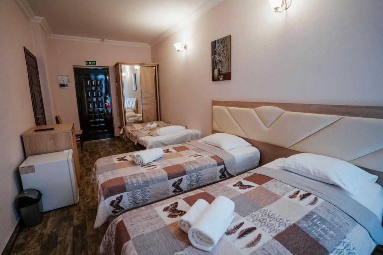 Hotel General Батуми Экстерьер фото