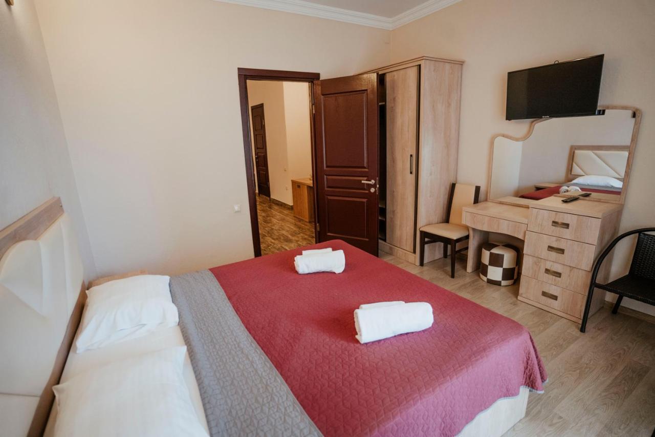 Hotel General Батуми Экстерьер фото