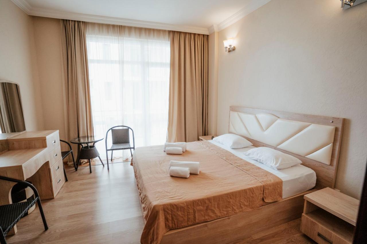 Hotel General Батуми Экстерьер фото